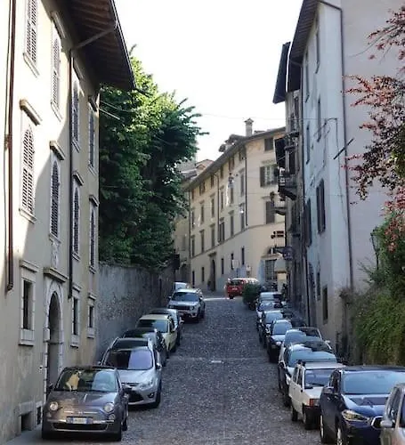 Luxury Charm Centro アパート ベルガモ